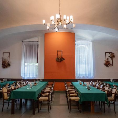 Hotel Club Vranovská Ves Esterno foto