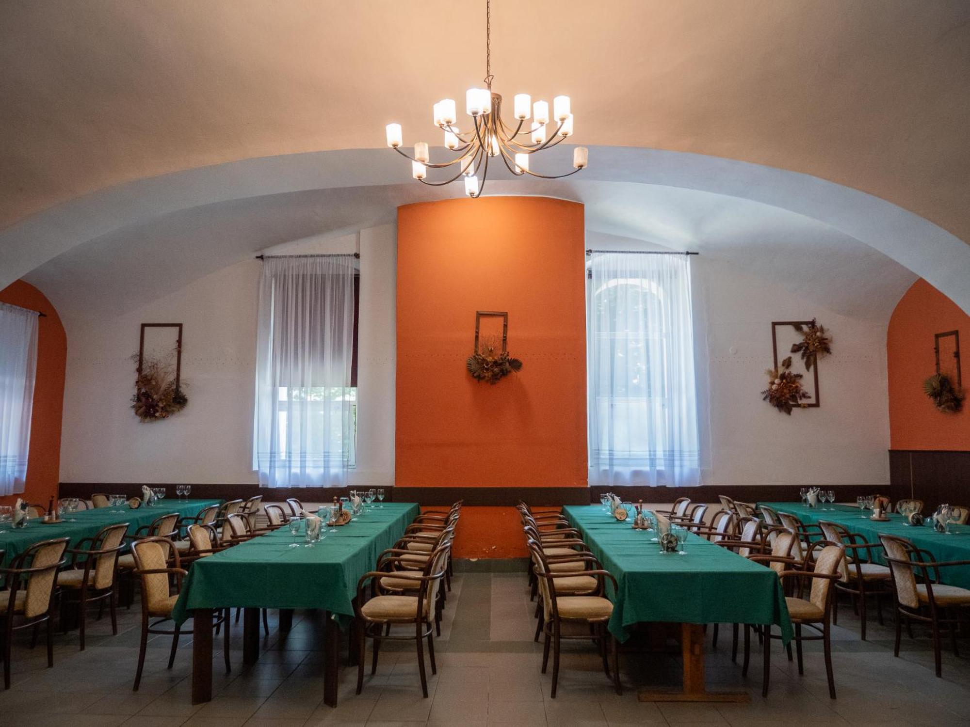 Hotel Club Vranovská Ves Esterno foto