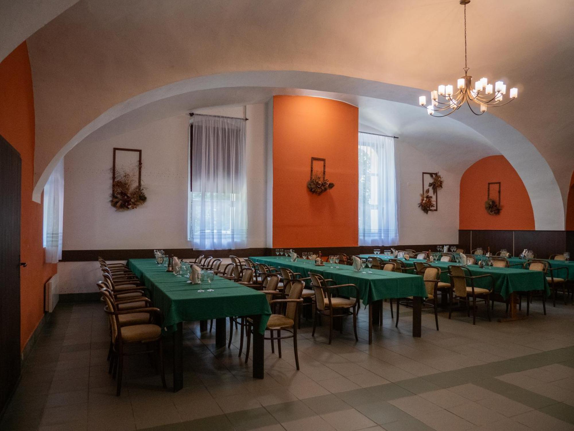 Hotel Club Vranovská Ves Esterno foto