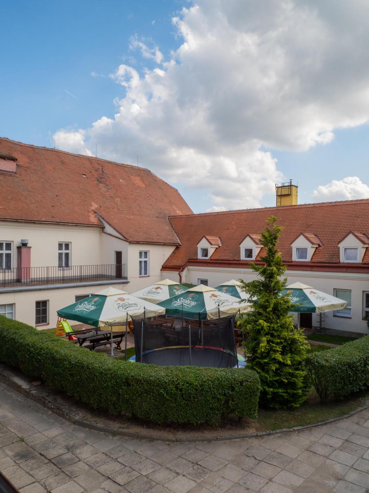 Hotel Club Vranovská Ves Esterno foto