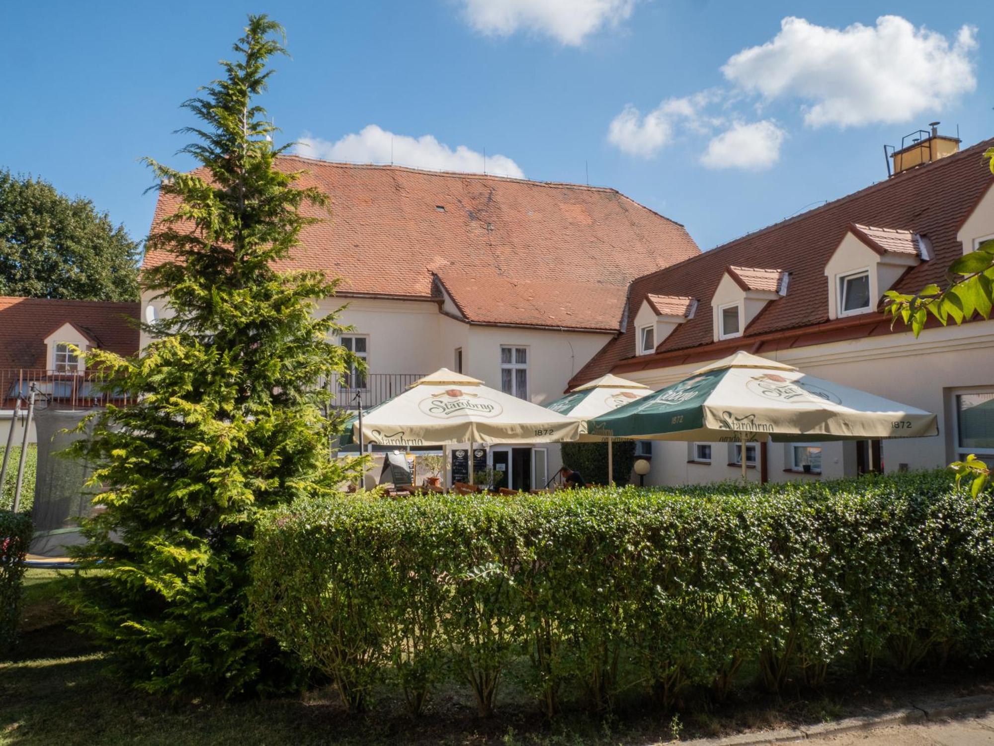 Hotel Club Vranovská Ves Esterno foto