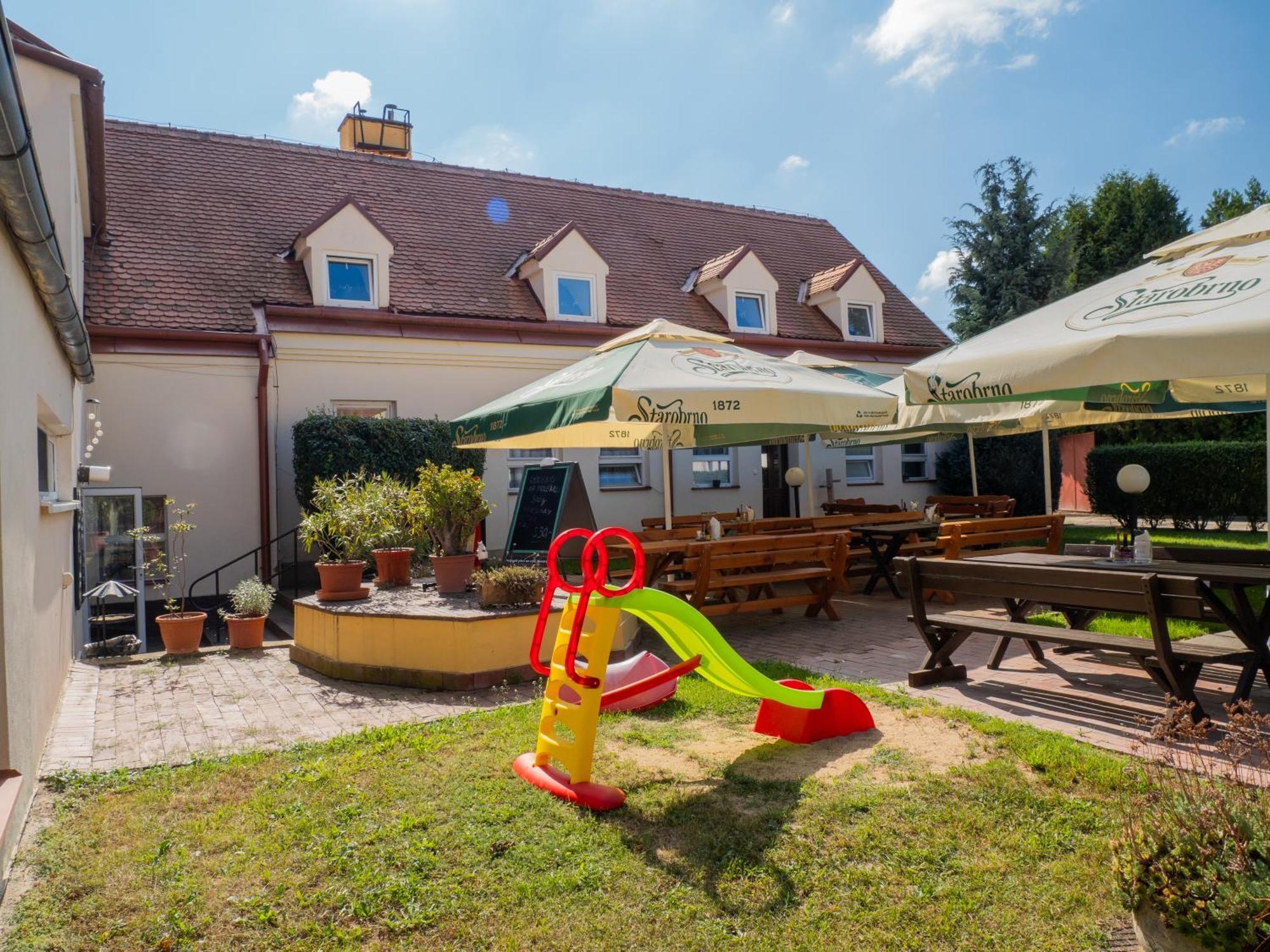 Hotel Club Vranovská Ves Esterno foto