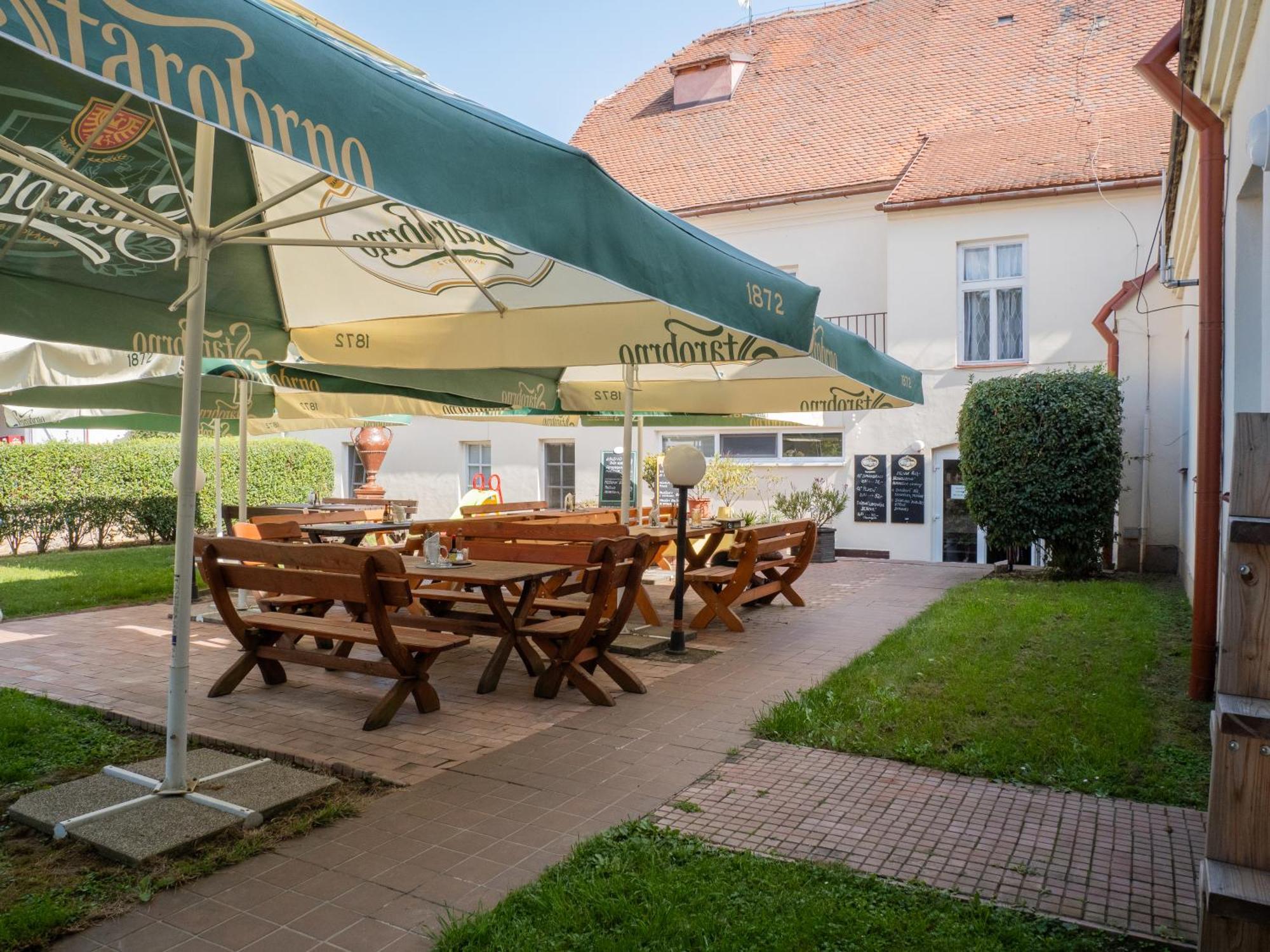 Hotel Club Vranovská Ves Esterno foto