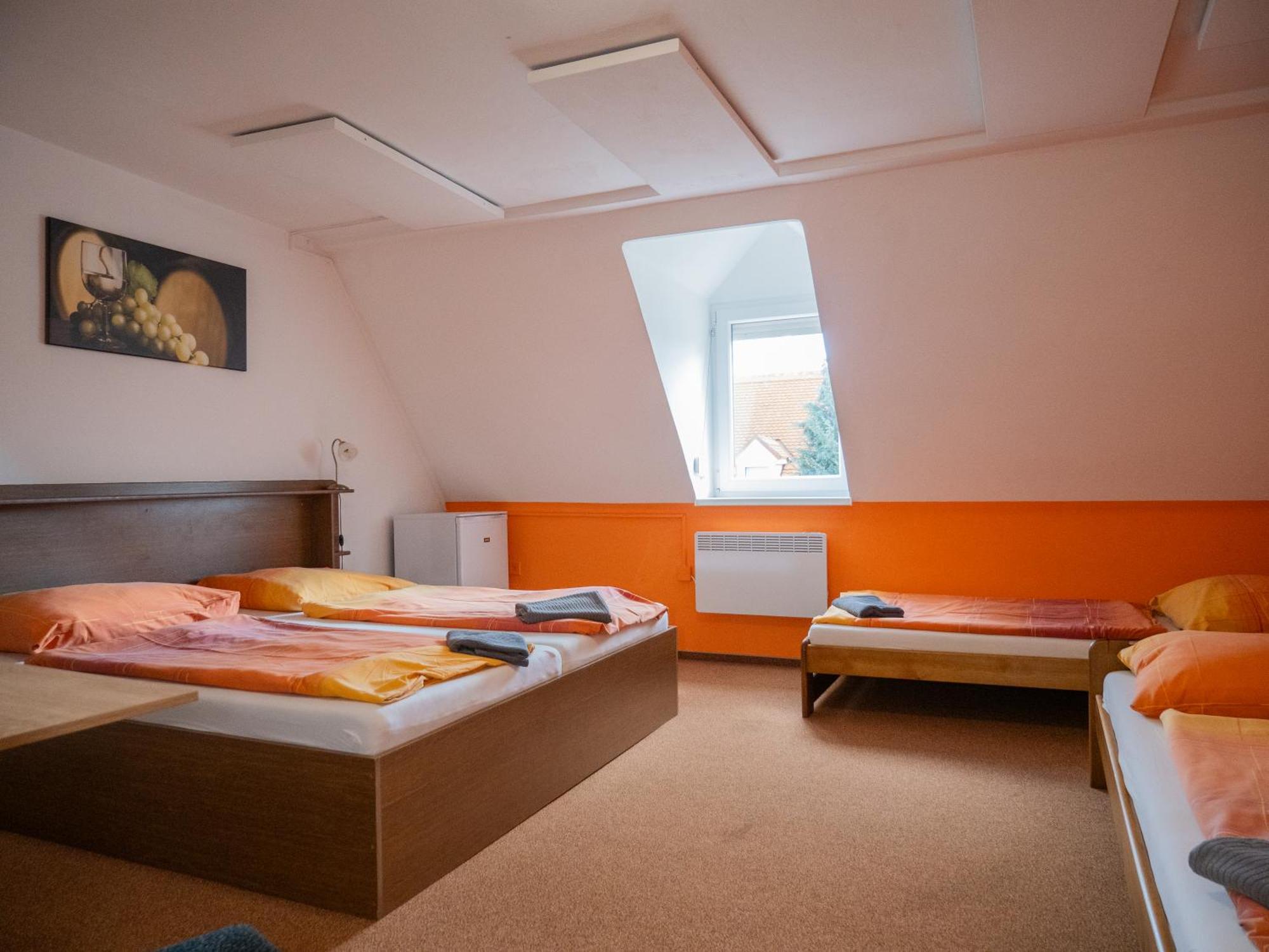 Hotel Club Vranovská Ves Esterno foto
