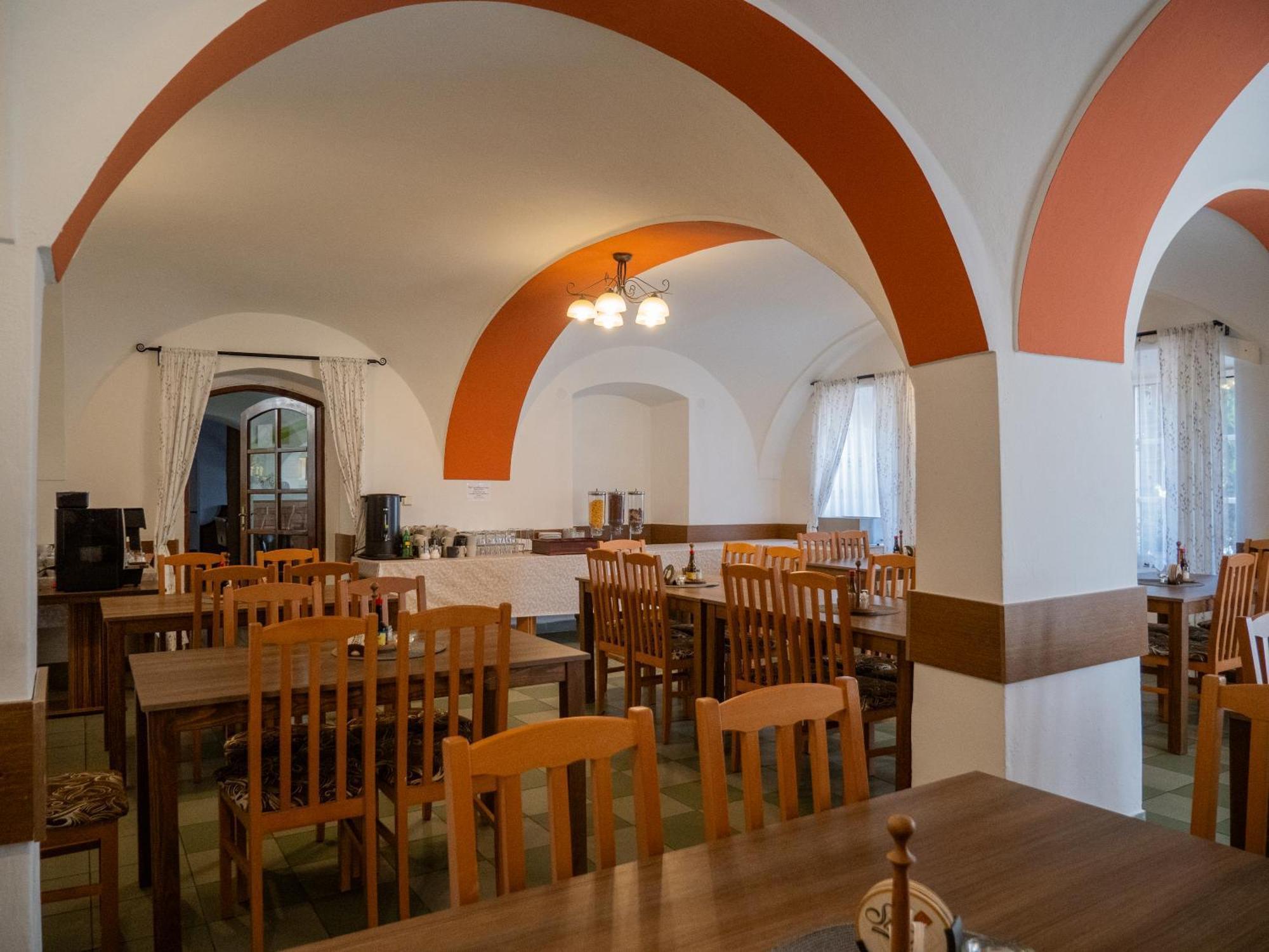 Hotel Club Vranovská Ves Esterno foto
