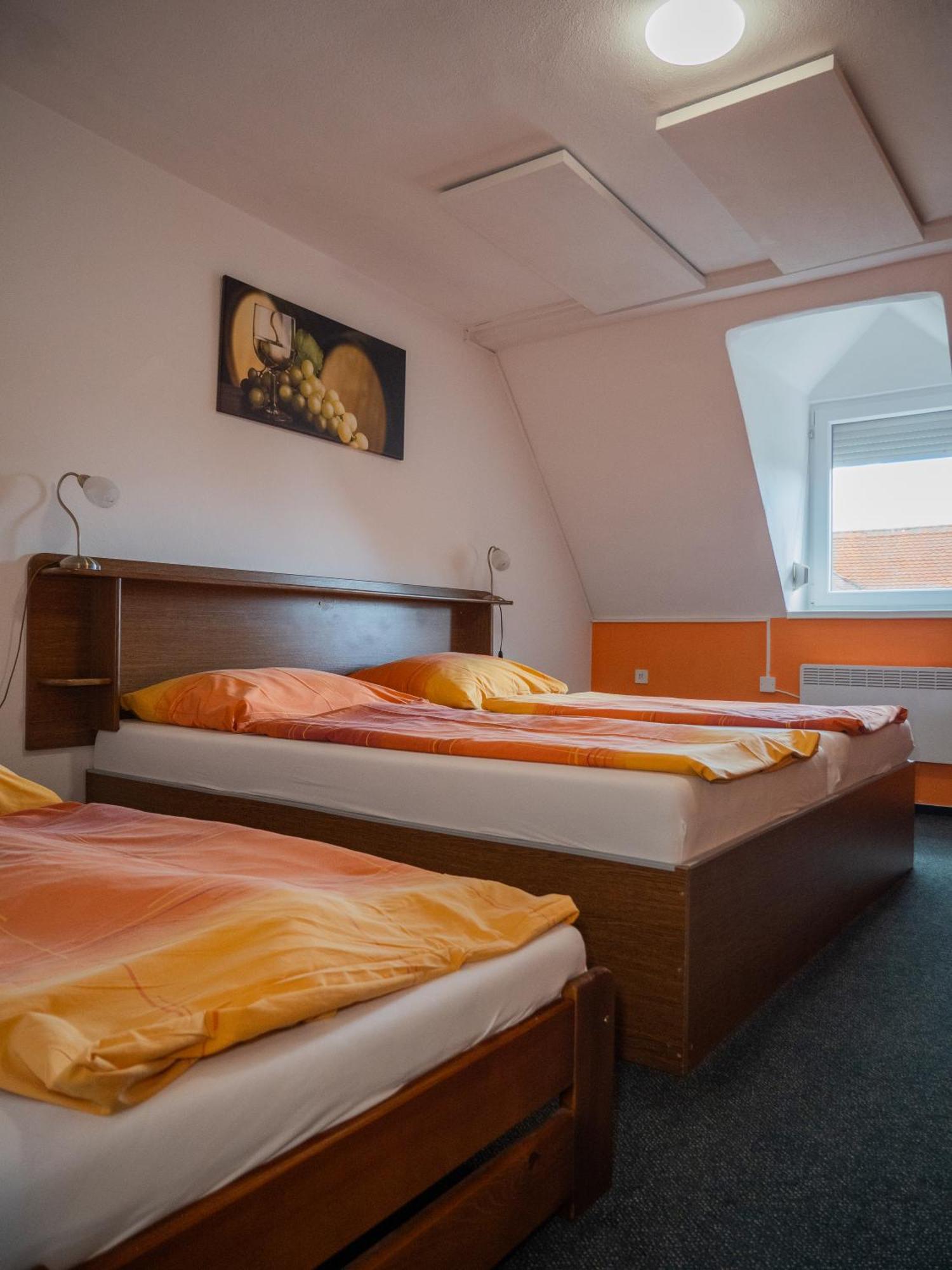 Hotel Club Vranovská Ves Esterno foto