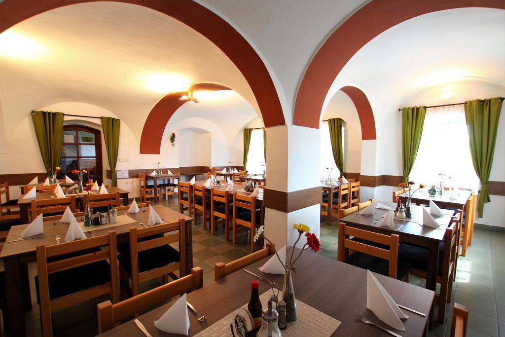 Hotel Club Vranovská Ves Esterno foto