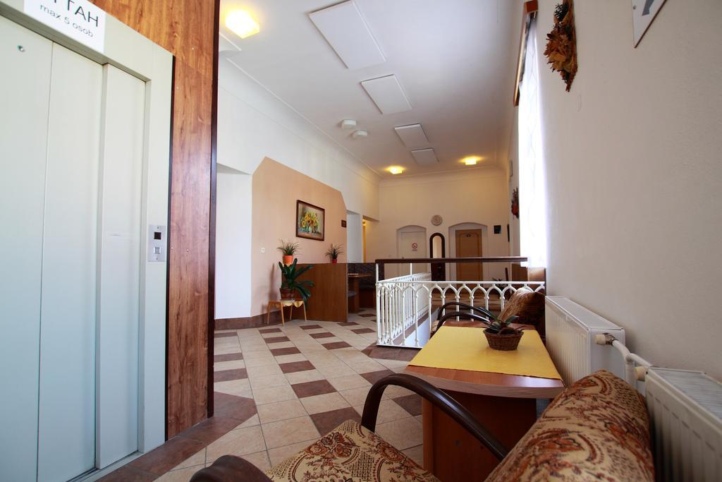Hotel Club Vranovská Ves Esterno foto