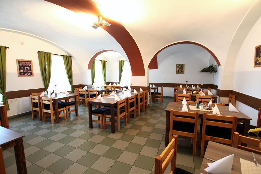 Hotel Club Vranovská Ves Esterno foto